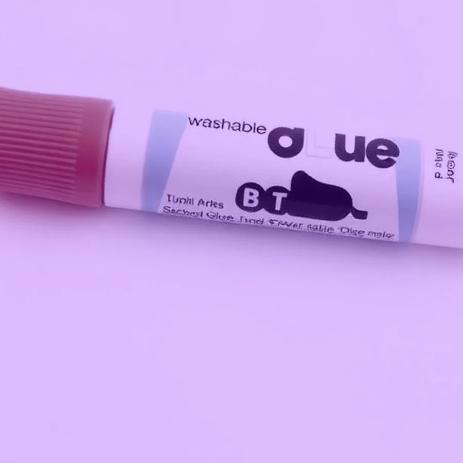 Crayola Washable School Glue Stick — 0.77 oz, Purple