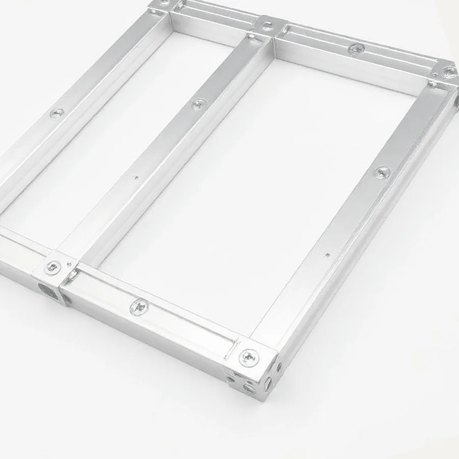 Strathmore Metal Sectional Frame Kit — 16", Silver